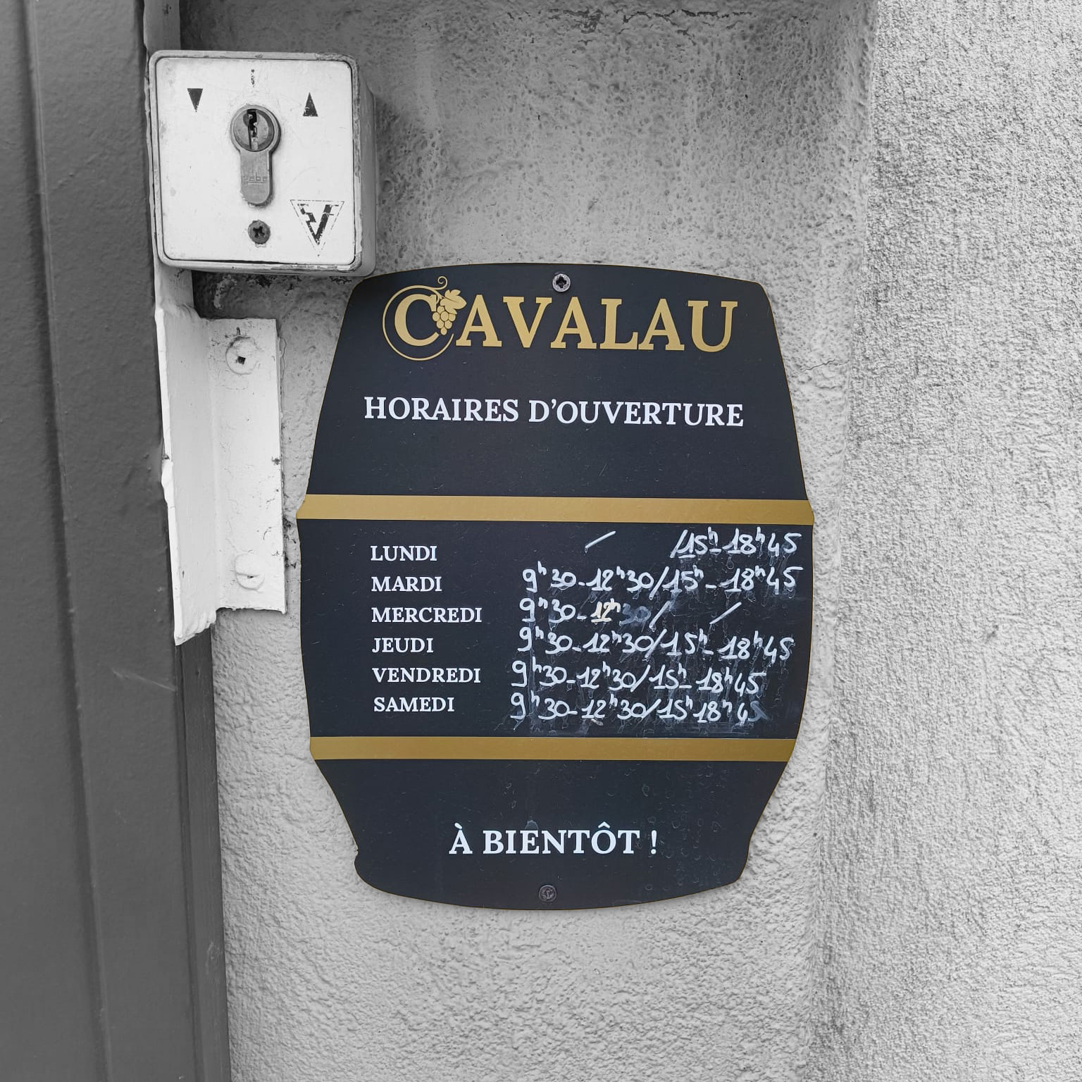 Cavalau - Cogolin - Panneau horaire