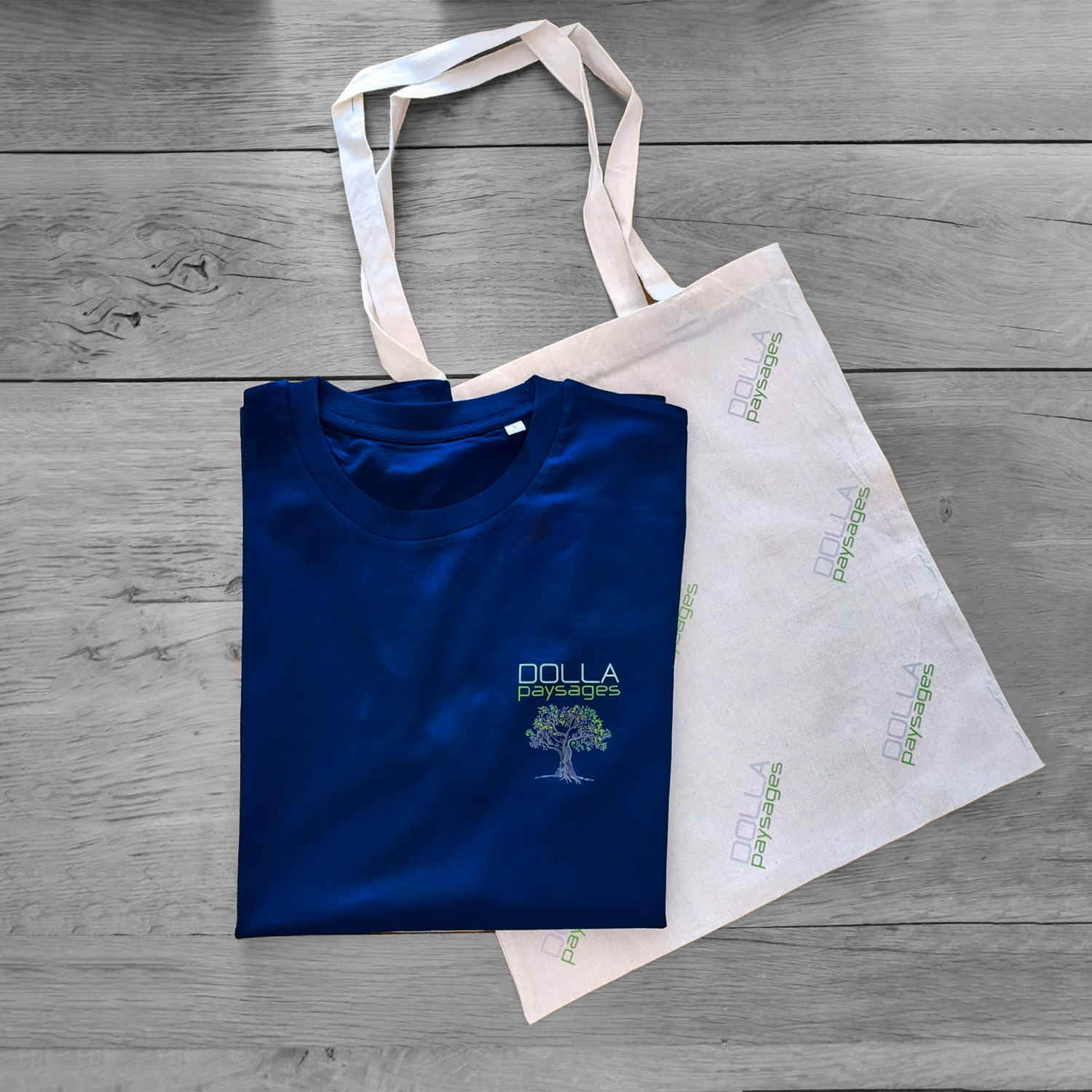 T-shirts et sacs personnalisés pour Dolla Paysage dans le Golfe de Saint-Tropez