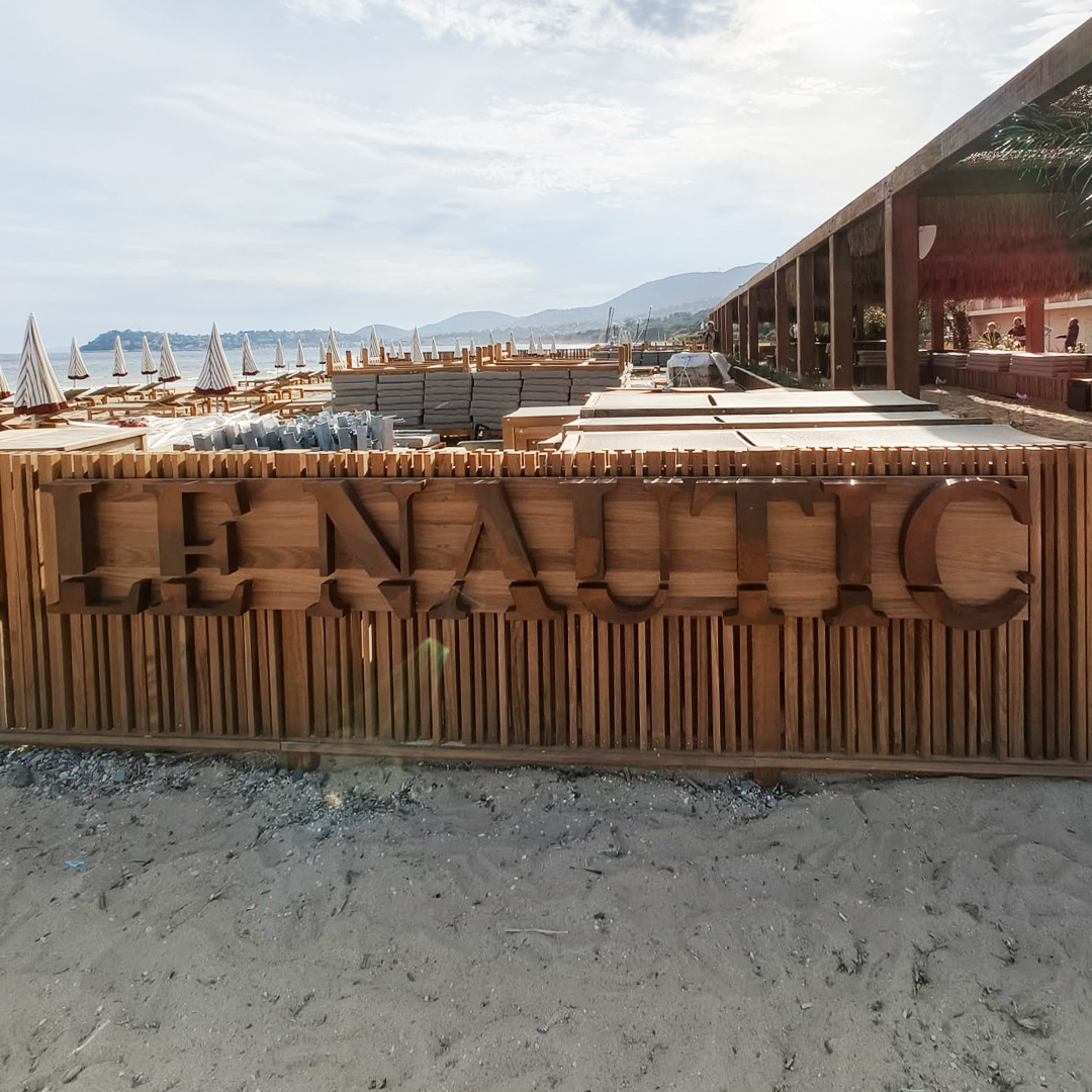 Le Nautic - Enseigne lumineuse - Cogolin