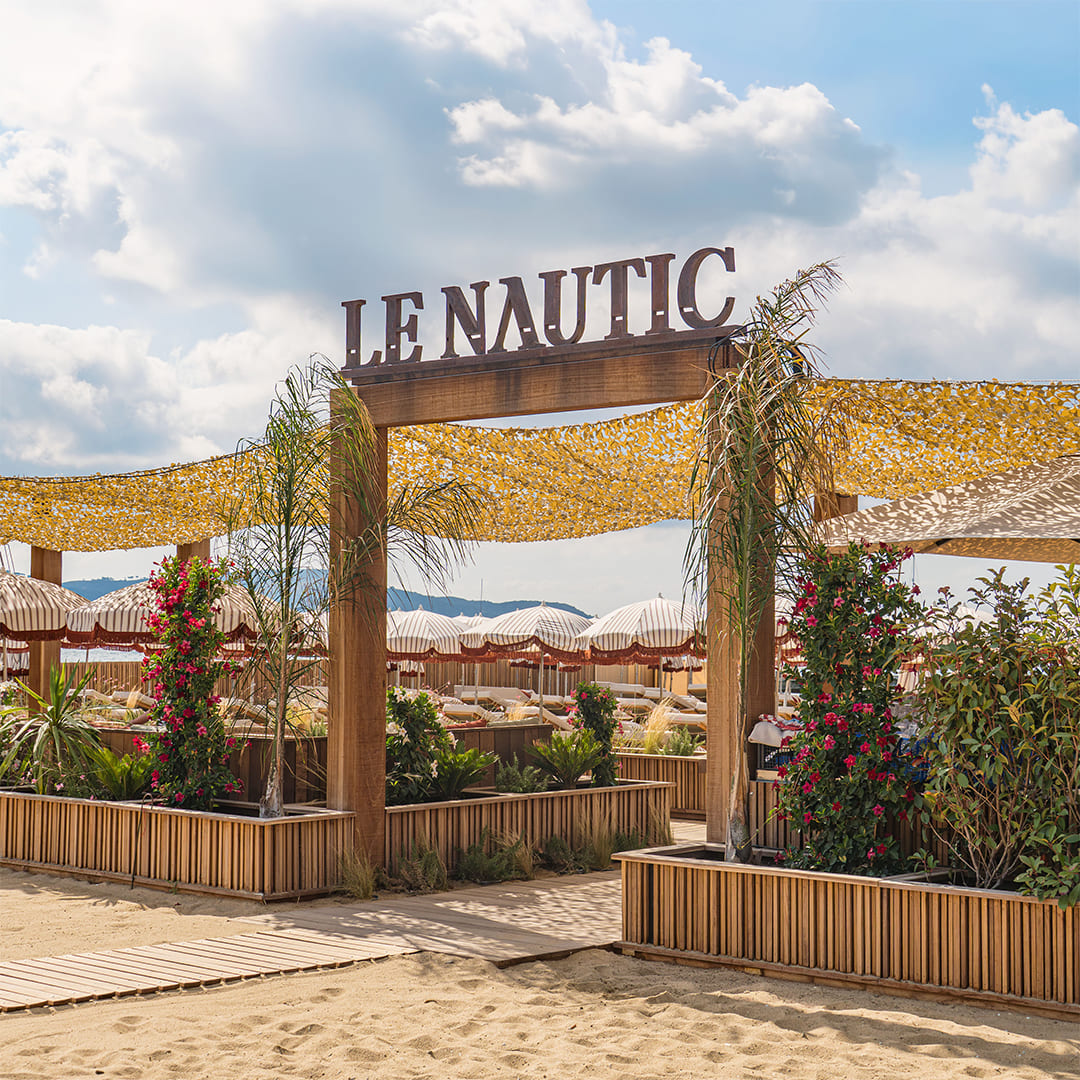 Enseigne lumineuse pour Le Nautic